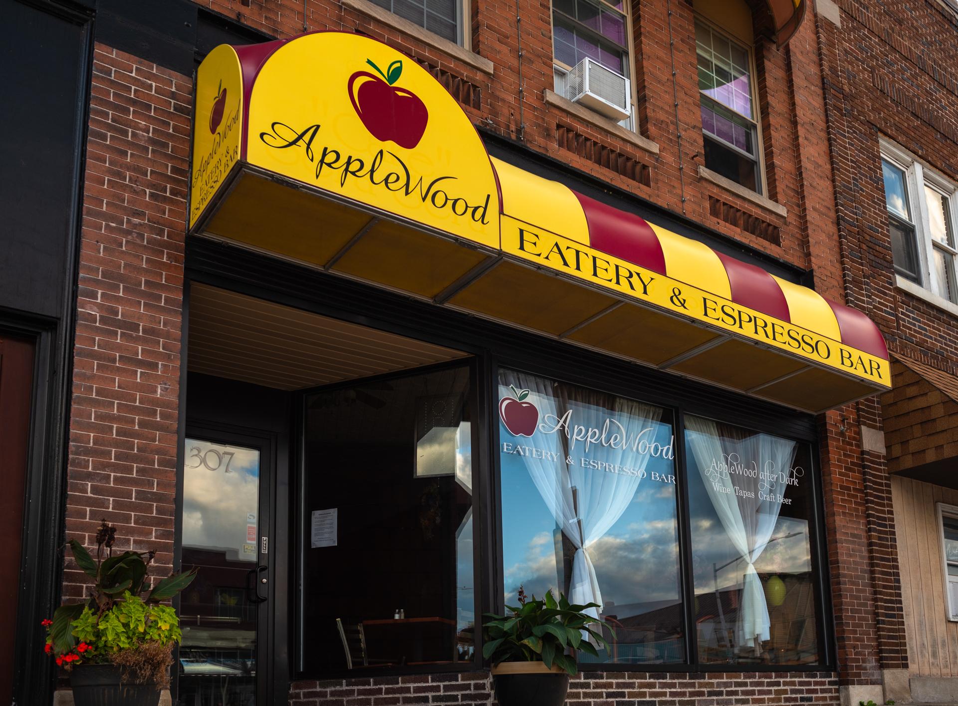 AppleWood Eatery & Espresso Bar Visit Escanaba