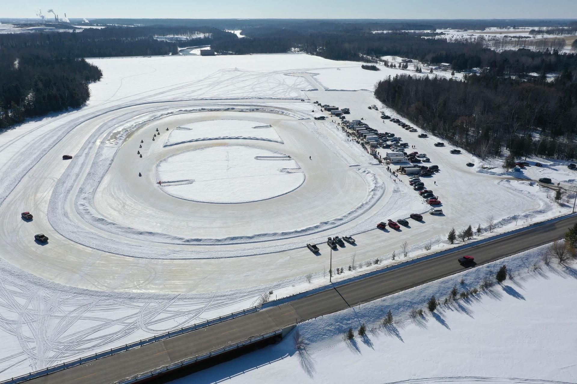 The oval ice racing track seen from above.