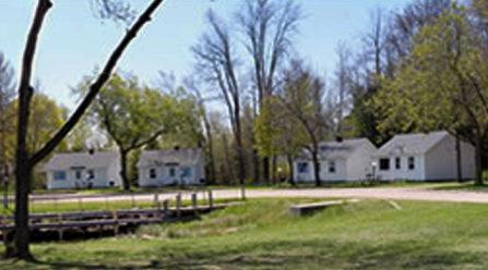 Lindberg's Cove Resort